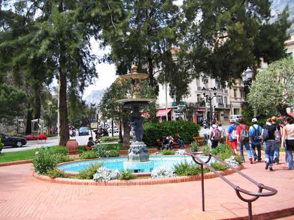 Fountain-050405-1218p